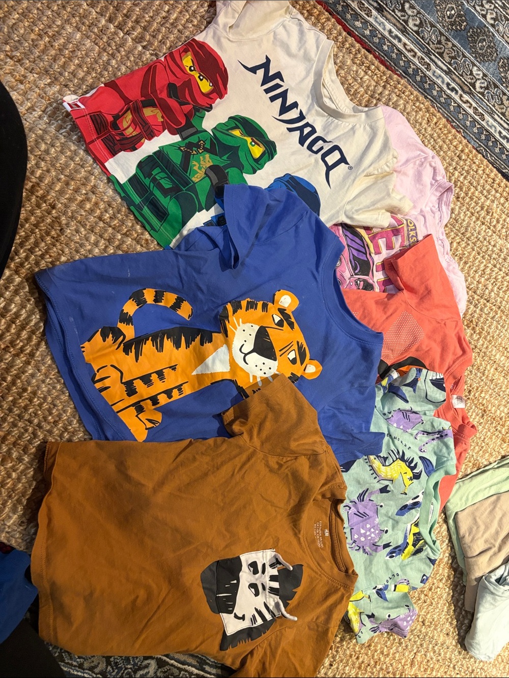 H&M graphic Tees and pants (15 in total)